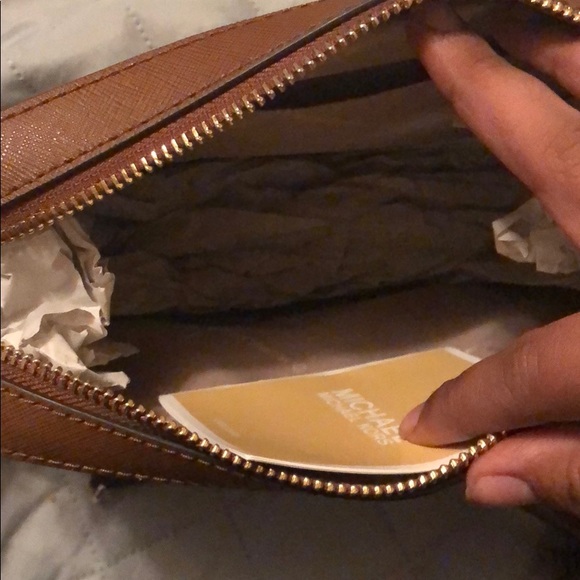 Michael Kors crossbody - Picture 3 of 3